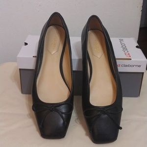 LIZ CLAIBORNE LC Flats